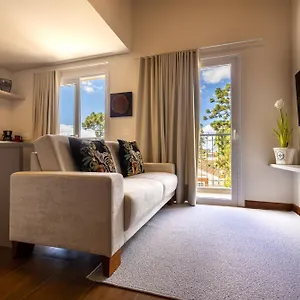 https://zur-suites.camposdojordaohotels.net